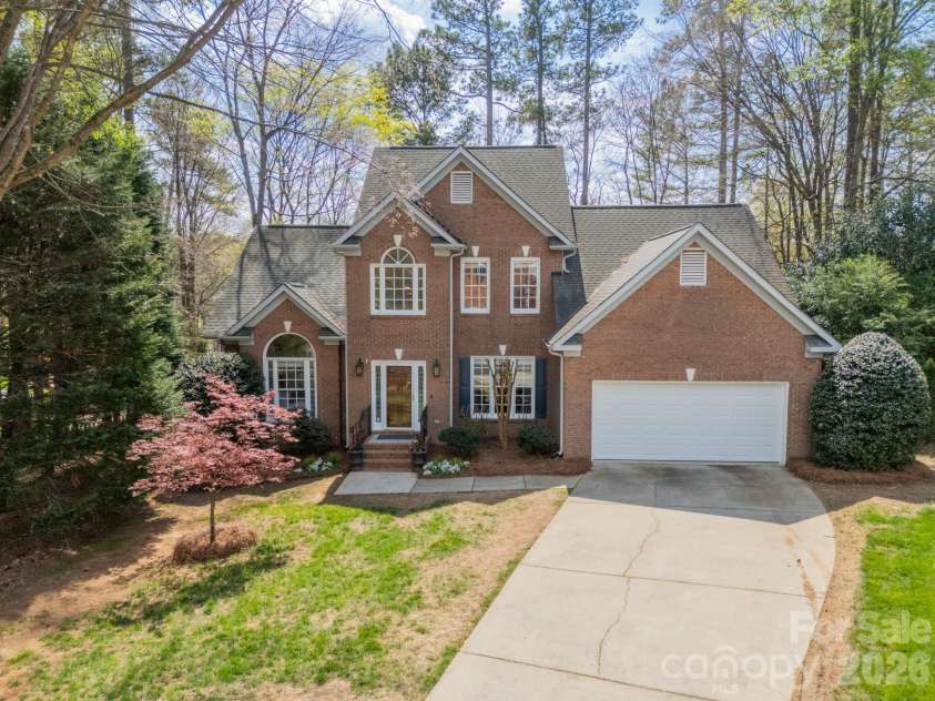 4504 Willow Croft Court, Charlotte, NC 28226.  MLS# CAR4357946, YatesRealty ID 6503. 