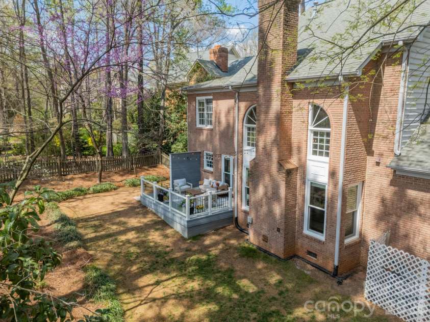 4504 Willow Croft Court, Charlotte, NC 28226.  MLS# CAR4357946, YatesRealty ID 6503. 
