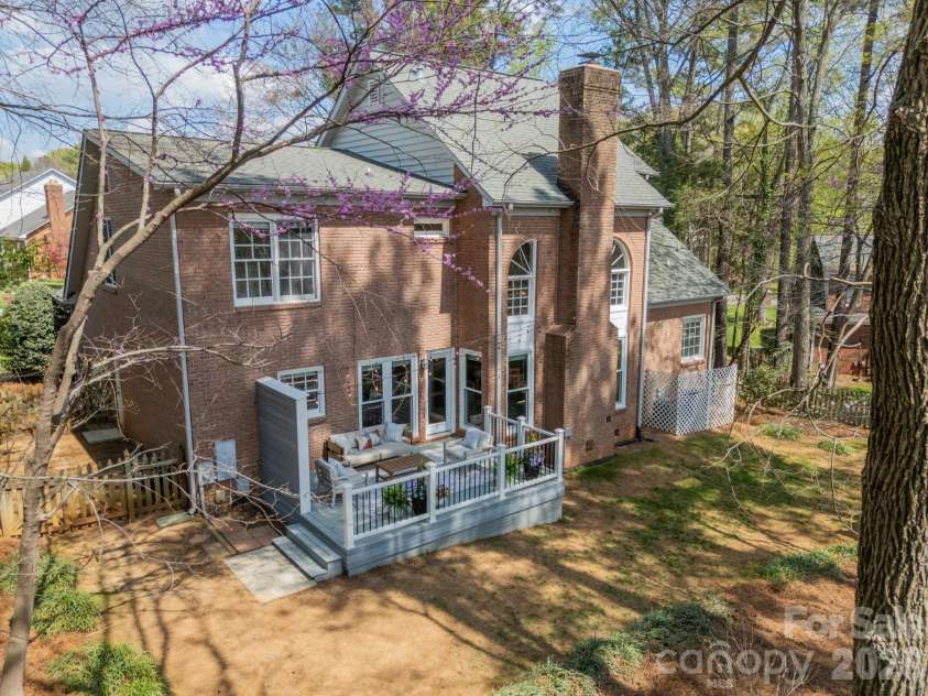 4504 Willow Croft Court, Charlotte, NC 28226.  MLS# CAR4357946, YatesRealty ID 6503. 