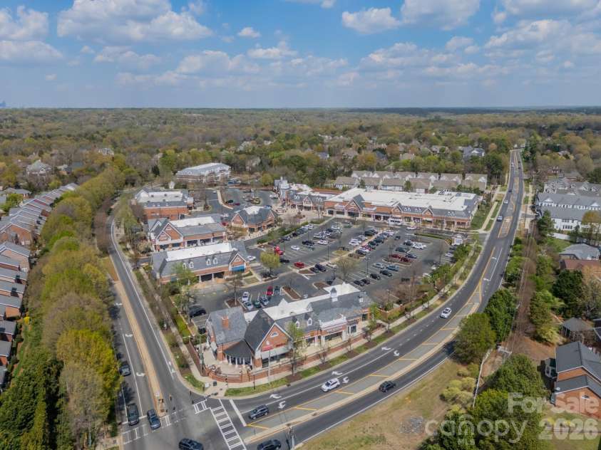 4504 Willow Croft Court, Charlotte, NC 28226.  MLS# CAR4357946, YatesRealty ID 6503. 