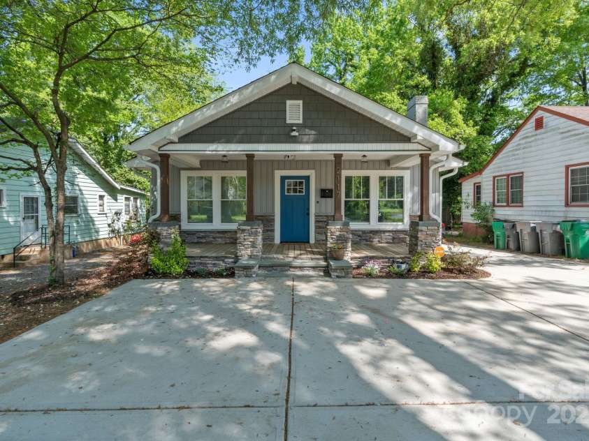 2117 Camp Greene Street, Charlotte, NC 28208.  MLS# CAR4241188, YatesRealty ID 6504. Charm and curb appeal welcome you home!