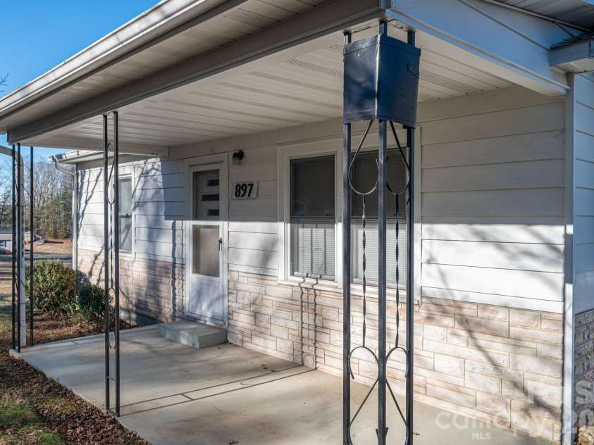 897 Calloway Road, Lincolnton, NC 28092.  MLS# CAR4329478, YatesRealty ID 6504. 