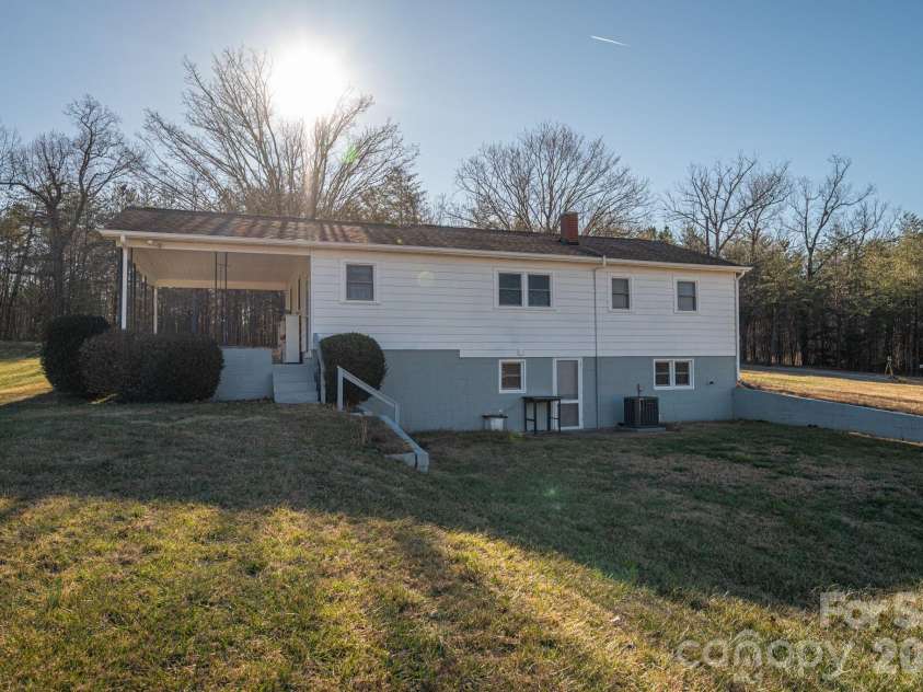 897 Calloway Road, Lincolnton, NC 28092.  MLS# CAR4329478, YatesRealty ID 6504. 