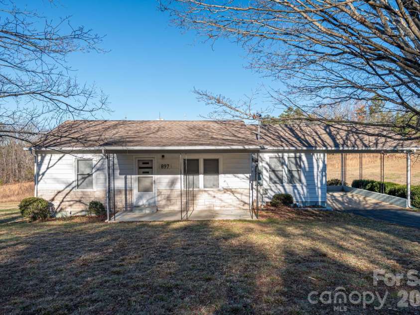 897 Calloway Road, Lincolnton, NC 28092.  MLS# CAR4329478, YatesRealty ID 6504. Front of House