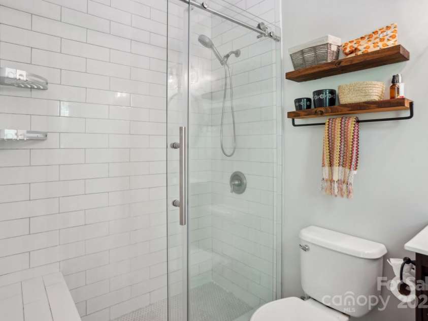 308 Greenwood Place, Belmont, NC 28012.  MLS# CAR4245411, YatesRealty ID 6505. Fully Tiled Shower