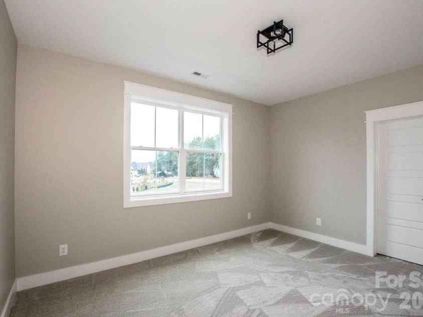 130 Mcneil Lane, Mooresville, NC 28117.  MLS# CAR4353070, YatesRealty ID 6506. 