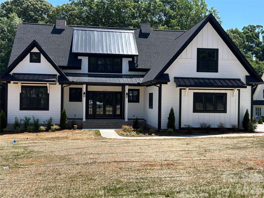 130 Mcneil Lane, Mooresville, NC 28117.  MLS# CAR4353070, YatesRealty ID 6506. 