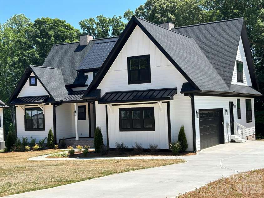 130 Mcneil Lane, Mooresville, NC 28117.  MLS# CAR4353070, YatesRealty ID 6506. 