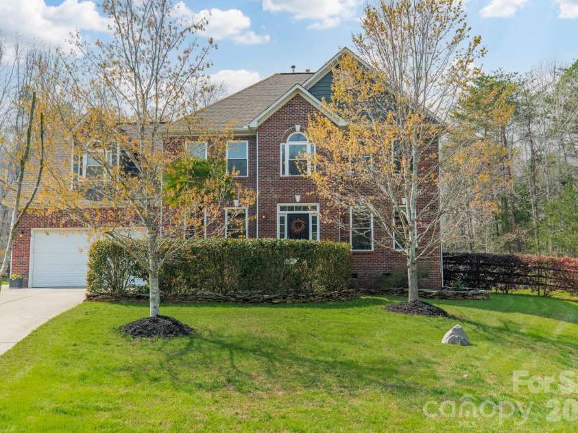 149 EdgeHill Drive, Fort Mill, SC 29715.  MLS# CAR4359843, YatesRealty ID 6507. 