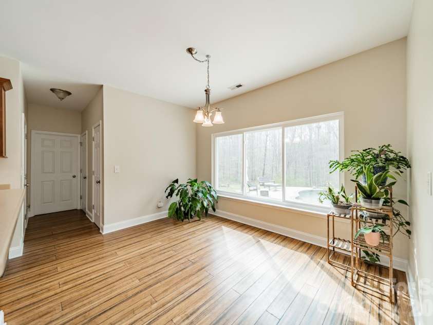 149 EdgeHill Drive, Fort Mill, SC 29715.  MLS# CAR4359843, YatesRealty ID 6507. Breakfast area