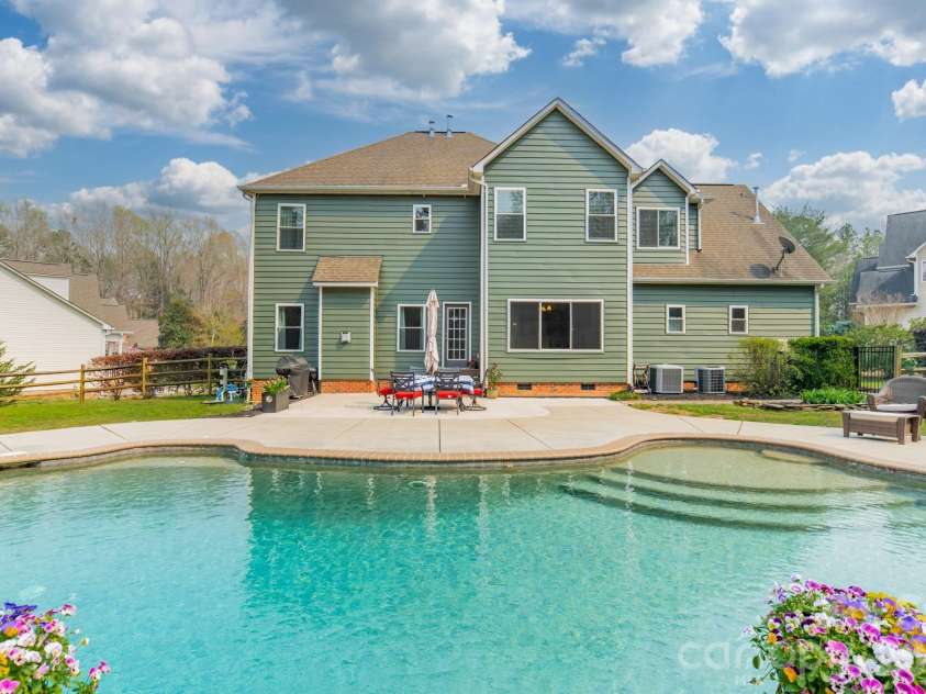 149 EdgeHill Drive, Fort Mill, SC 29715.  MLS# CAR4359843, YatesRealty ID 6507. Gunite pool