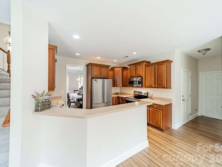 149 EdgeHill Drive, Fort Mill, SC 29715.  MLS# CAR4359843, YatesRealty ID 6507. Kitchen