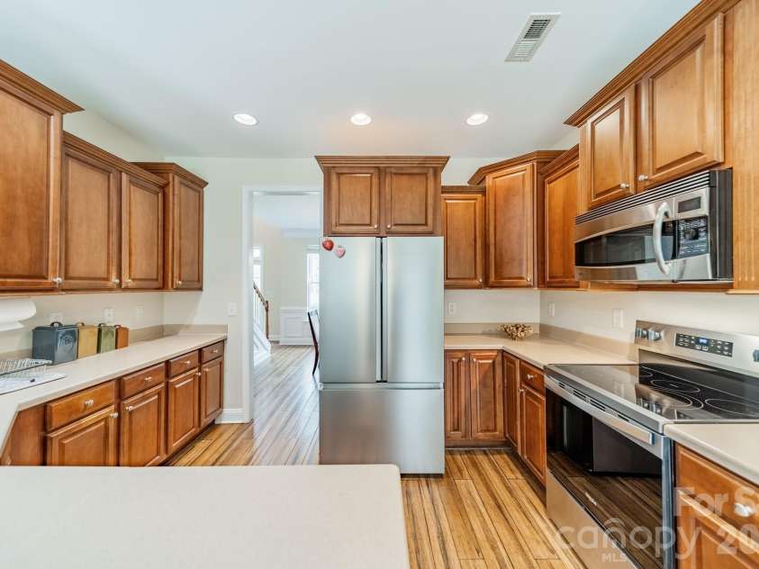 149 EdgeHill Drive, Fort Mill, SC 29715.  MLS# CAR4359843, YatesRealty ID 6507. Kitchen 