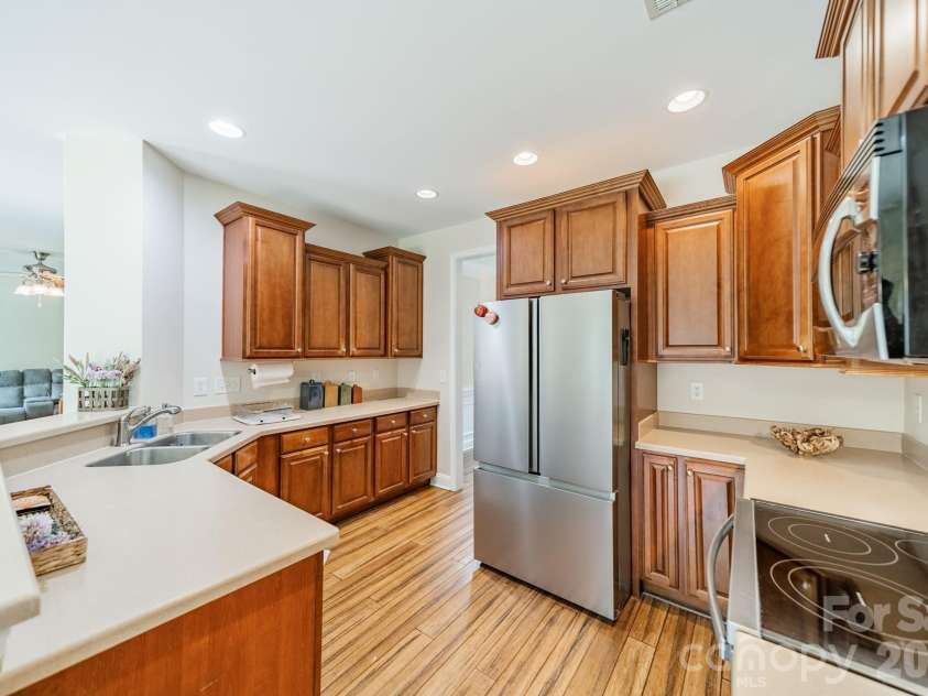 149 EdgeHill Drive, Fort Mill, SC 29715.  MLS# CAR4359843, YatesRealty ID 6507. Kitchen