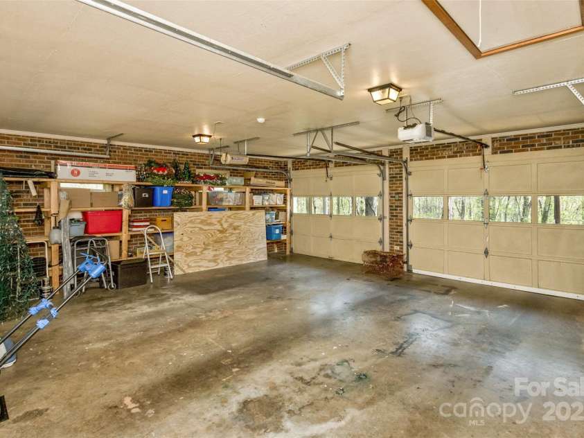 3474 Crestwood Drive, Morganton, NC 28655.  MLS# CAR4245149, YatesRealty ID 6508. 2 cars + lots of storage!