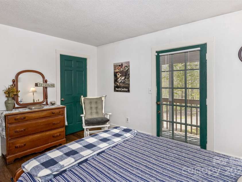 3474 Crestwood Drive, Morganton, NC 28655.  MLS# CAR4245149, YatesRealty ID 6508. Warm colors and welcoming!