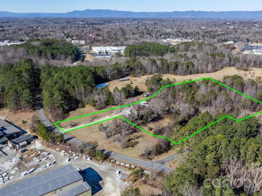 845 Linville Road, Mount Airy, NC 27030.  MLS# CAR4273389, YatesRealty ID 6508. 