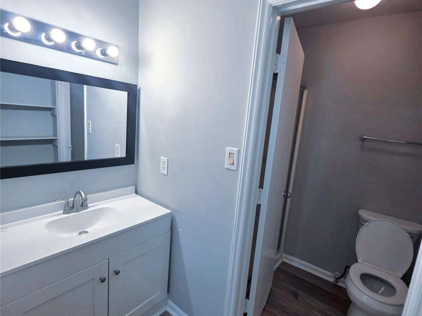 7984 Shady Oak Trail, Charlotte, NC 28210.  MLS# CAR4398216, YatesRealty ID 6509. 