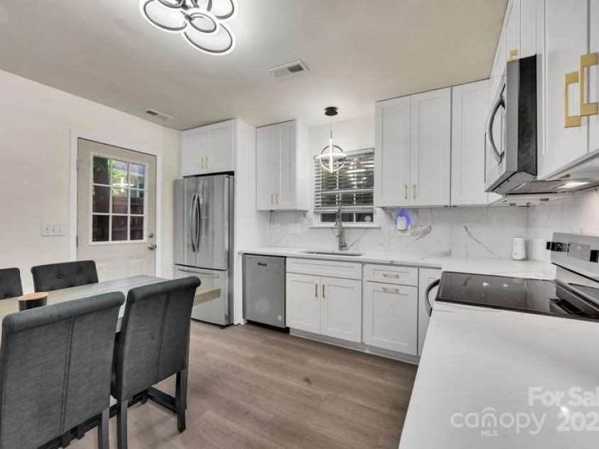 2030 Vinton Street, Charlotte, NC 28216.  MLS# CAR4290826, YatesRealty ID 651. 