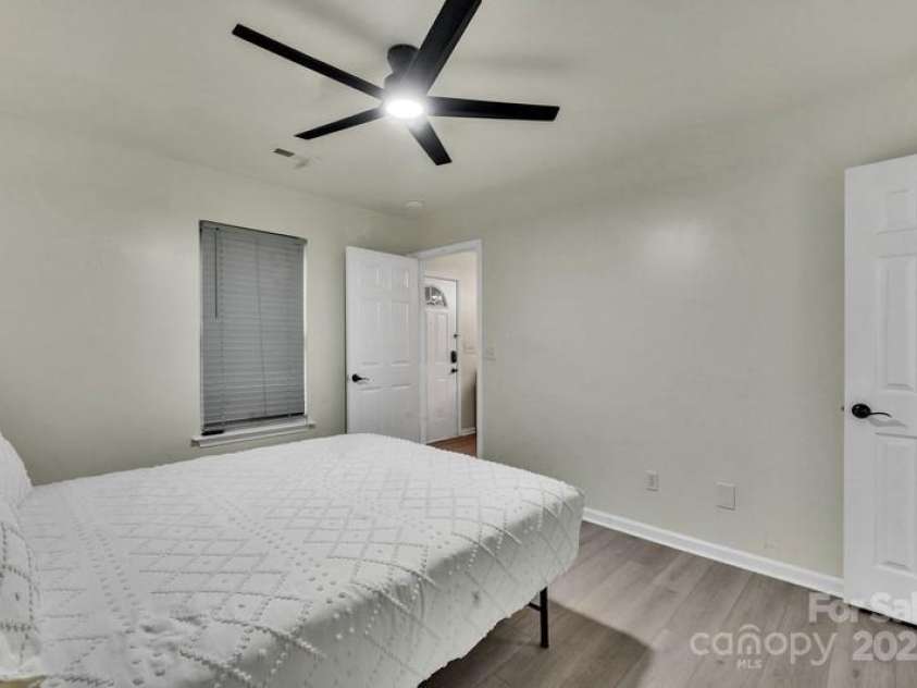 2030 Vinton Street, Charlotte, NC 28216.  MLS# CAR4290826, YatesRealty ID 651. 