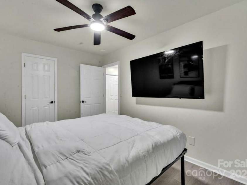 2030 Vinton Street, Charlotte, NC 28216.  MLS# CAR4290826, YatesRealty ID 651. 