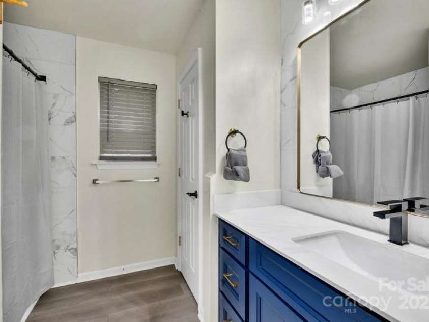 2030 Vinton Street, Charlotte, NC 28216.  MLS# CAR4290826, YatesRealty ID 651. 