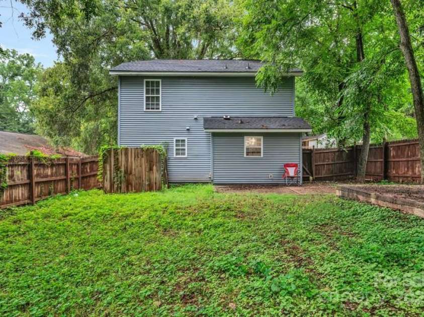 2030 Vinton Street, Charlotte, NC 28216.  MLS# CAR4290826, YatesRealty ID 651. 