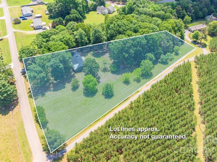 155 Mcallister Road, Statesville, NC 28625.  MLS# CAR4273725, YatesRealty ID 6510. 