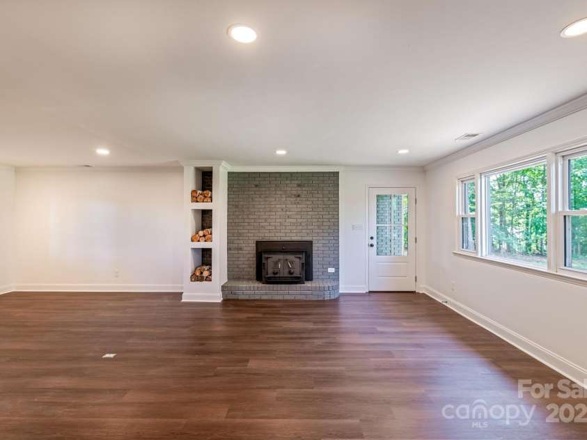 155 Mcallister Road, Statesville, NC 28625.  MLS# CAR4273725, YatesRealty ID 6510. 