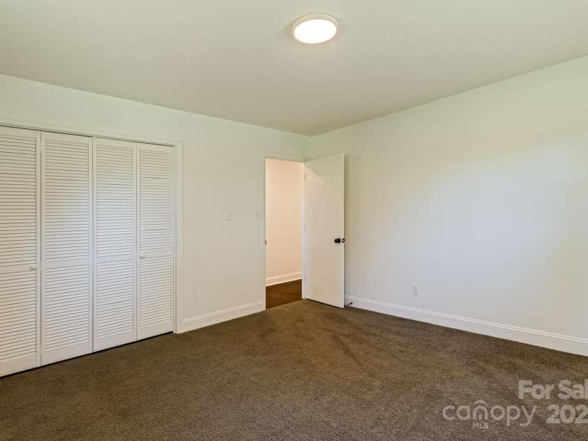 155 Mcallister Road, Statesville, NC 28625.  MLS# CAR4273725, YatesRealty ID 6510. 