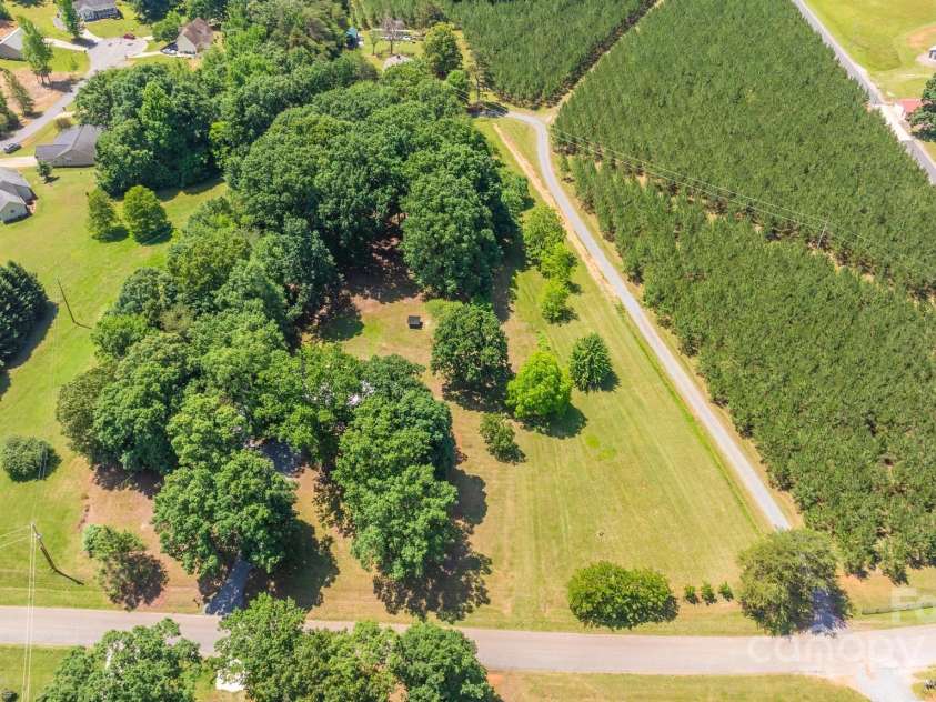155 Mcallister Road, Statesville, NC 28625.  MLS# CAR4273725, YatesRealty ID 6510. 