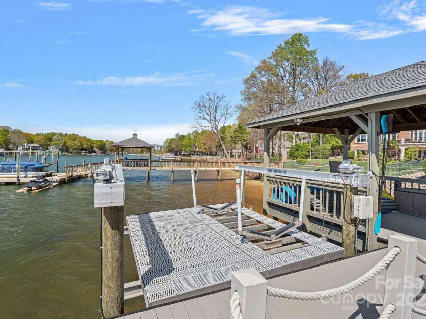 115 Jade Spring Court, Mooresville, NC 28117.  MLS# CAR4239808, YatesRealty ID 6512. Jet Ski Lift