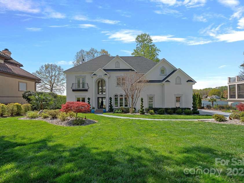 115 Jade Spring Court, Mooresville, NC 28117.  MLS# CAR4239808, YatesRealty ID 6512. Large Front Yard with Mature Trees