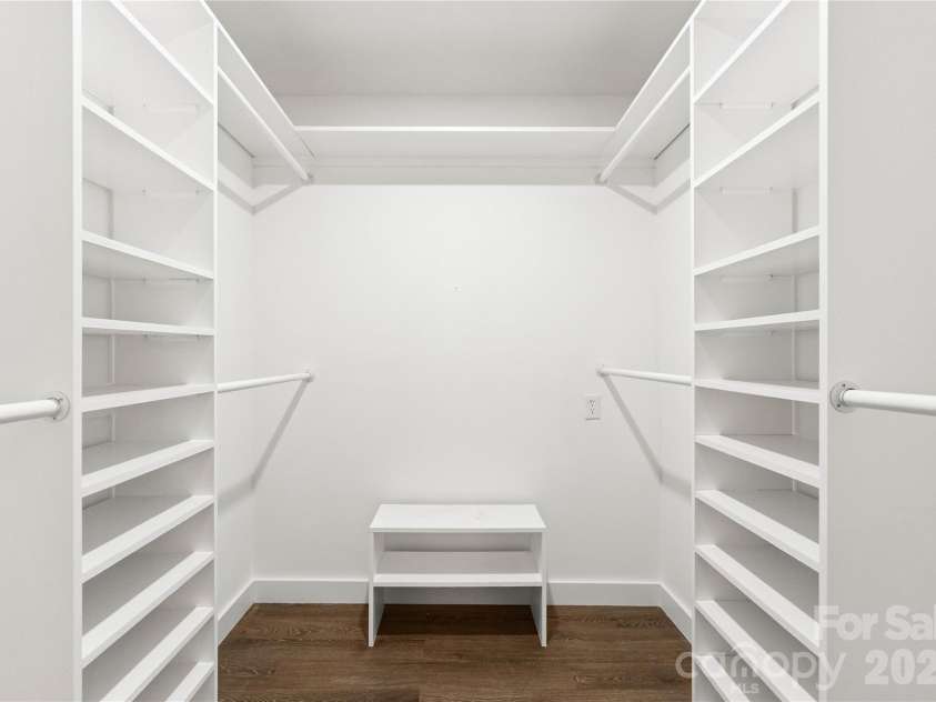 5100 White Oak Road, Charlotte, NC 28210.  MLS# CAR4361627, YatesRealty ID 6514. Primary Custom Closet