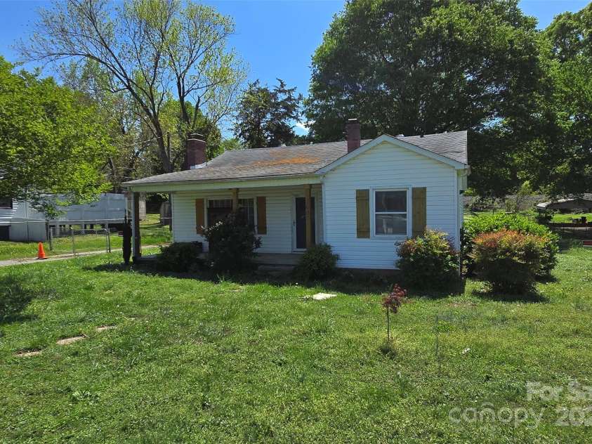 2607 Lowell Road, Gastonia, NC 28054.  MLS# CAR4245113, YatesRealty ID 6515. Front