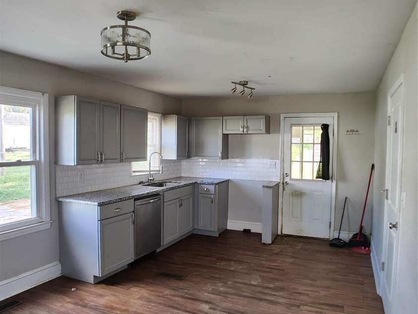 2607 Lowell Road, Gastonia, NC 28054.  MLS# CAR4245113, YatesRealty ID 6515. Kitchen - Dining