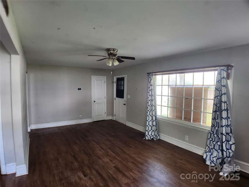 2607 Lowell Road, Gastonia, NC 28054.  MLS# CAR4245113, YatesRealty ID 6515. Living Room - Front Door