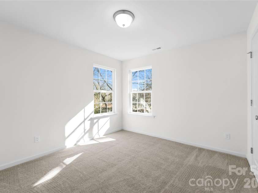 6717 Brushwood Drive, Charlotte, NC 28262.  MLS# CAR4351068, YatesRealty ID 6515. Representation