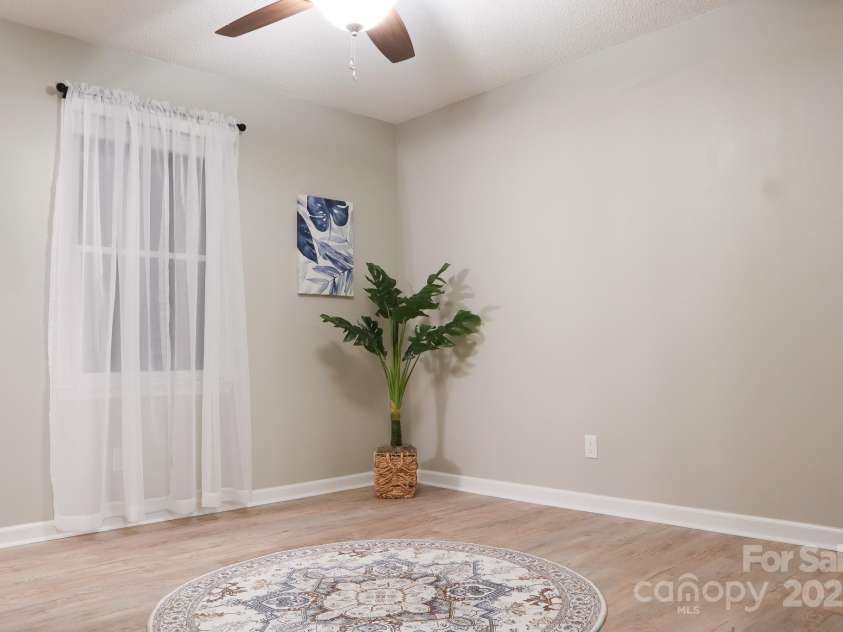 525 12th Street, Hickory, NC 28602.  MLS# CAR4329224, YatesRealty ID 6516. Bedroom