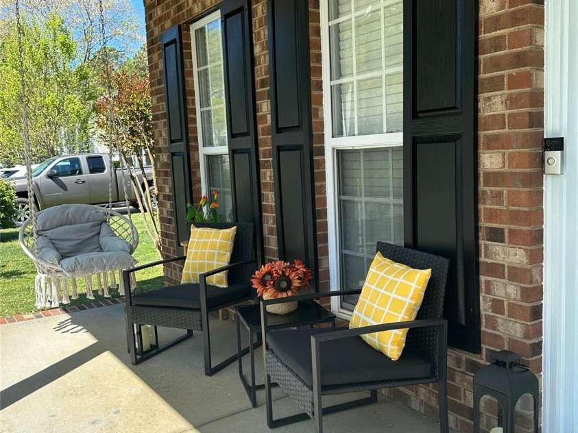 9003 Brad Court, Matthews, NC 28104.  MLS# CAR4246205, YatesRealty ID 6517. 