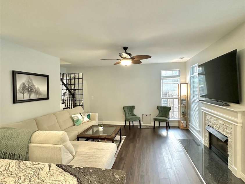 9003 Brad Court, Matthews, NC 28104.  MLS# CAR4246205, YatesRealty ID 6517. 