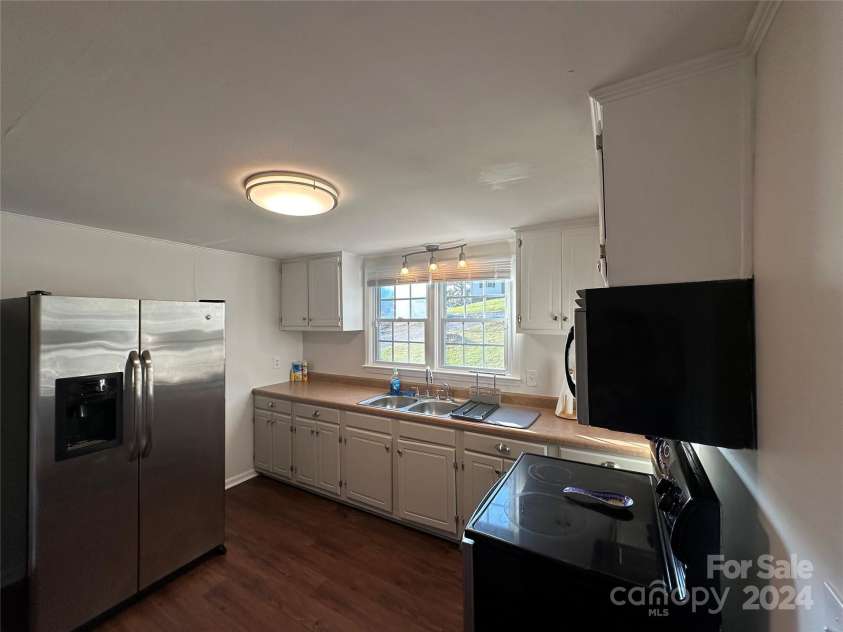 2346 Timberland Hills Drive, Newton, NC 28658.  MLS# CAR4189853, YatesRealty ID 6518. 