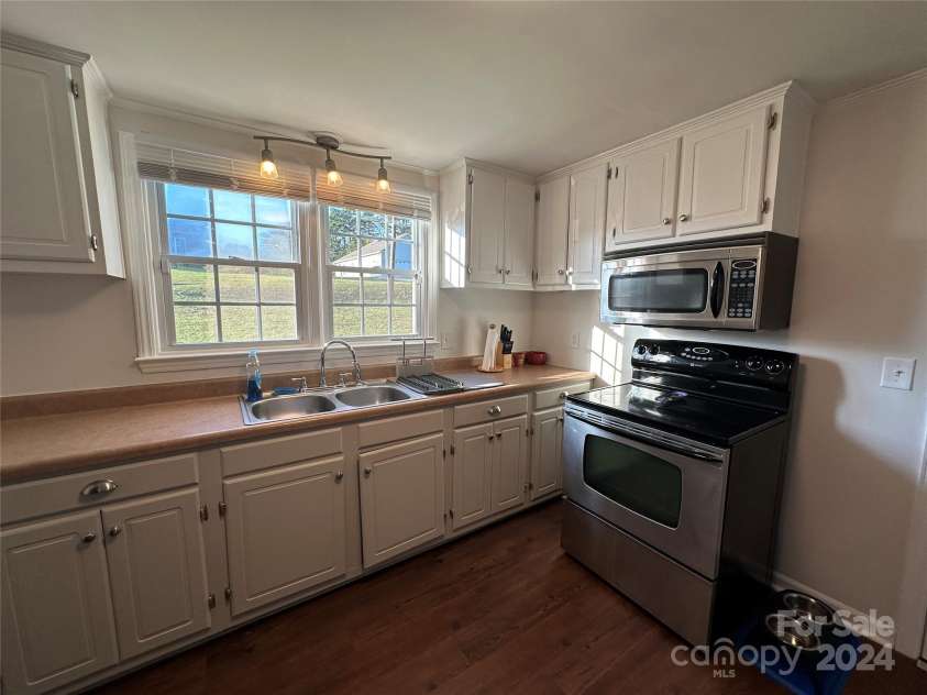 2346 Timberland Hills Drive, Newton, NC 28658.  MLS# CAR4189853, YatesRealty ID 6518. 
