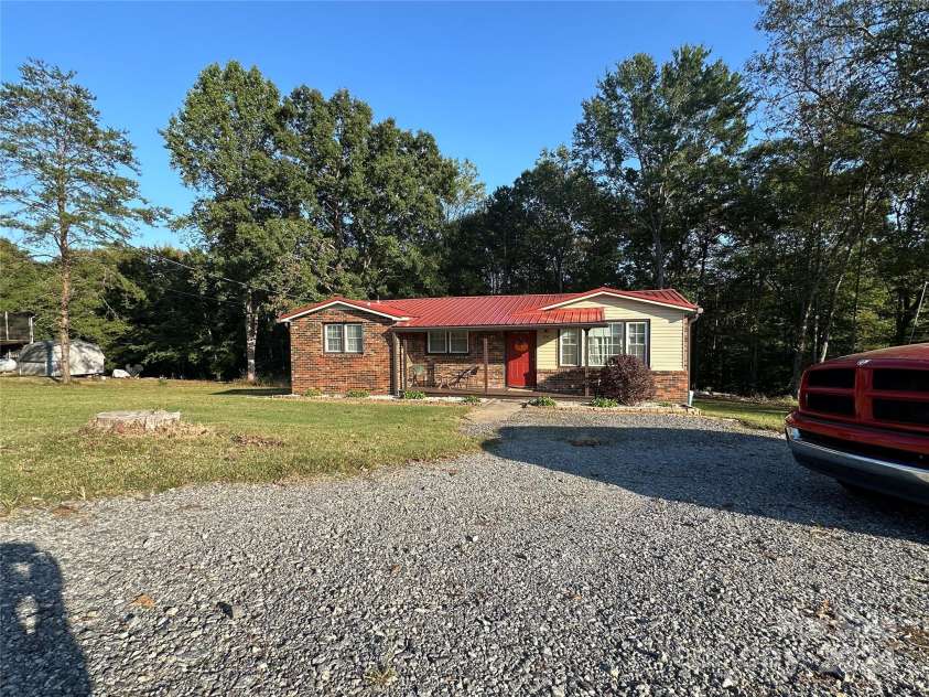 2346 Timberland Hills Drive, Newton, NC 28658.  MLS# CAR4189853, YatesRealty ID 6518. 