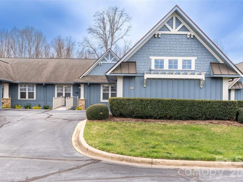 3003 Blue Goose Court, Hendersonville, NC 28792.  MLS# CAR4357642, YatesRealty ID 6518. 