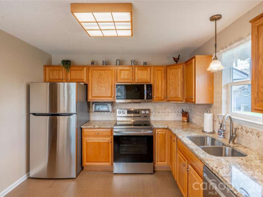 3003 Blue Goose Court, Hendersonville, NC 28792.  MLS# CAR4357642, YatesRealty ID 6518. 