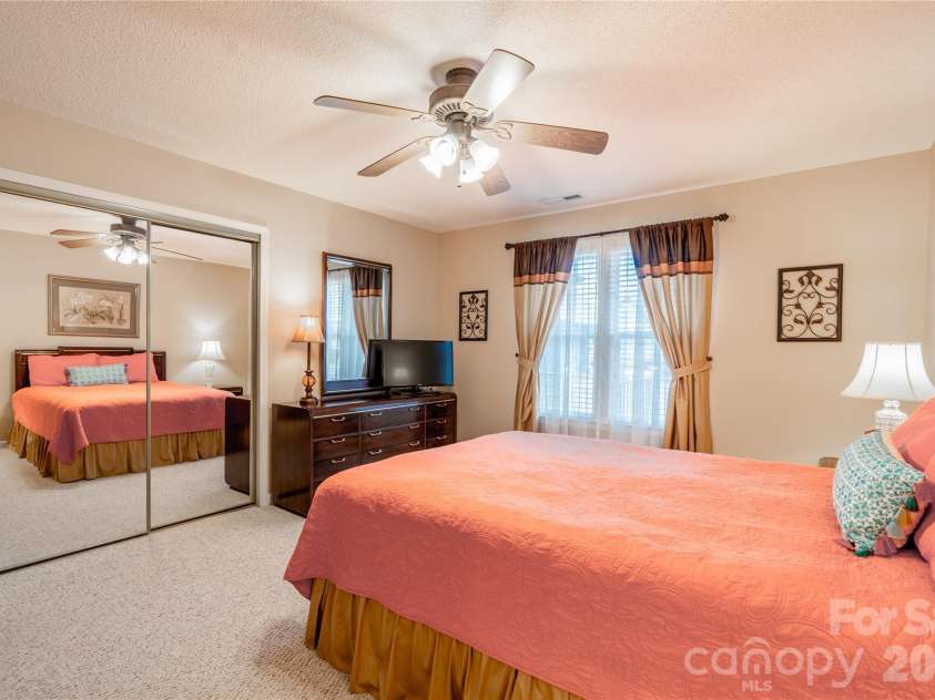 3003 Blue Goose Court, Hendersonville, NC 28792.  MLS# CAR4357642, YatesRealty ID 6518. Dining Room