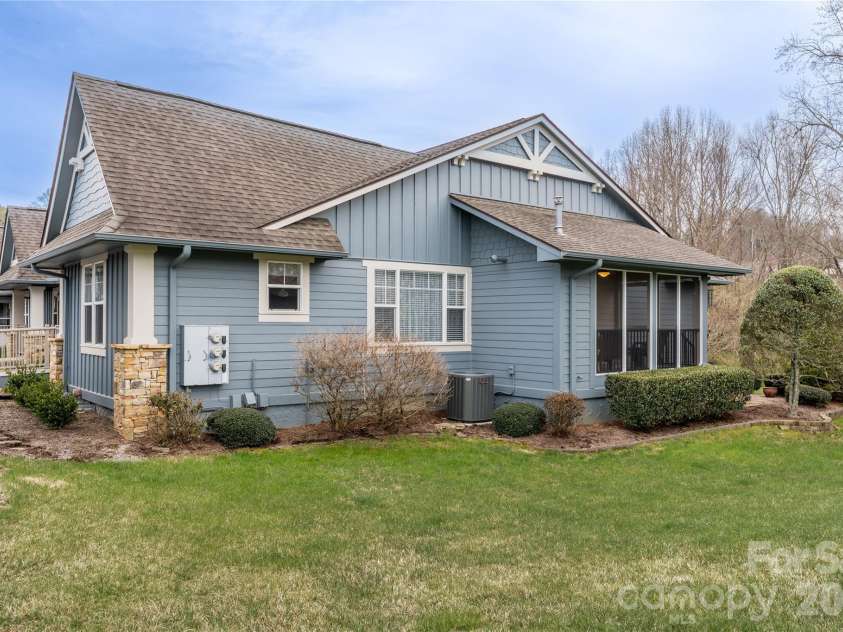3003 Blue Goose Court, Hendersonville, NC 28792.  MLS# CAR4357642, YatesRealty ID 6518. Side Yard