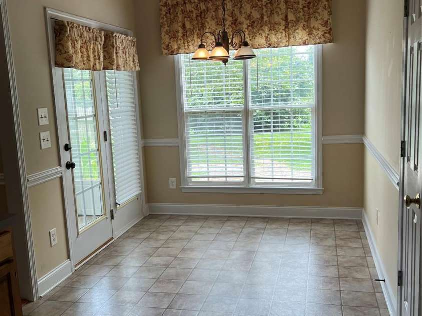 4817 Mossy Cup Lane, Monroe, NC 28110.  MLS# CAR4165542, YatesRealty ID 6519. Eat-in Breakfast Area