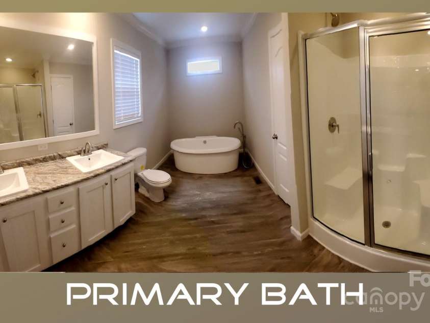 38 Enochs Way, Fletcher, NC 28732.  MLS# CAR4173857, YatesRealty ID 652. 